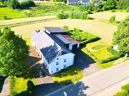 Einfamilienhaus zum Kauf provisionsfrei 225.000 € 8 Zimmer 103,9 m² 1.572 m² Grundstück In der Reisbach 19 Büllingen Bullange 4760