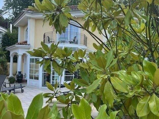 Villa zum Kauf provisionsfrei 3.950.000 € 6 Zimmer 501 m² 995 m² Grundstück Müngersdorf Köln 50933