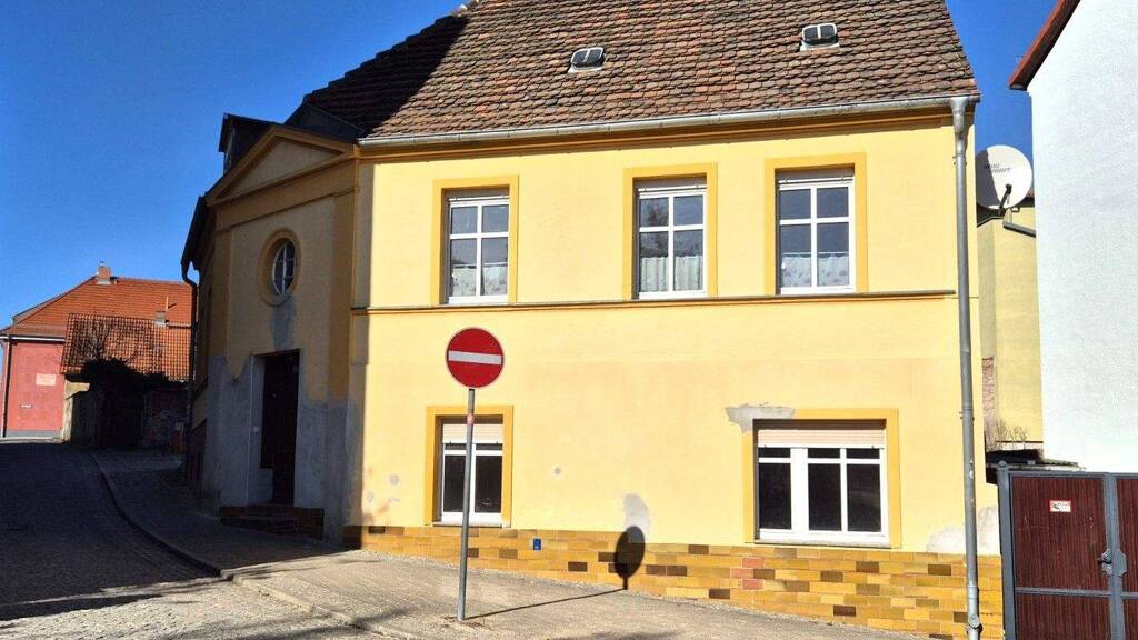 Einfamilienhaus zur Miete 1.139 € 4,5 Zimmer 125 m² 170 m² Grundstück frei ab 01.05.2026 Fischerstraße 26 Bad Freienwalde Bad Freienwalde (Oder) 16259