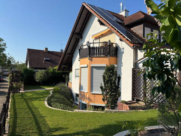Mehrfamilienhaus zum Kauf provisionsfrei 1.150.000 € 10 Zimmer 306,5 m² 687 m² Grundstück Riegel am Kaiserstuhl 79359