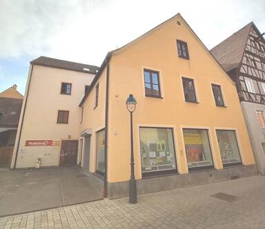 Wohnung zur Miete 745 € 3 Zimmer 74 m² 1. Geschoss frei ab 01.05.2025 Kohlenmarkt 5 Nördlingen Nördlingen 86720