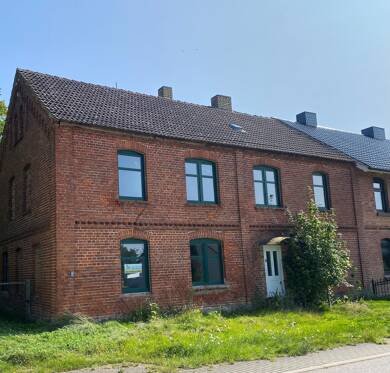 Doppelhaushälfte zum Kauf 7 Zimmer 200 m² 2.436 m² Grundstück frei ab sofort Pöglitz Gremersdorf-Buchholz 18461