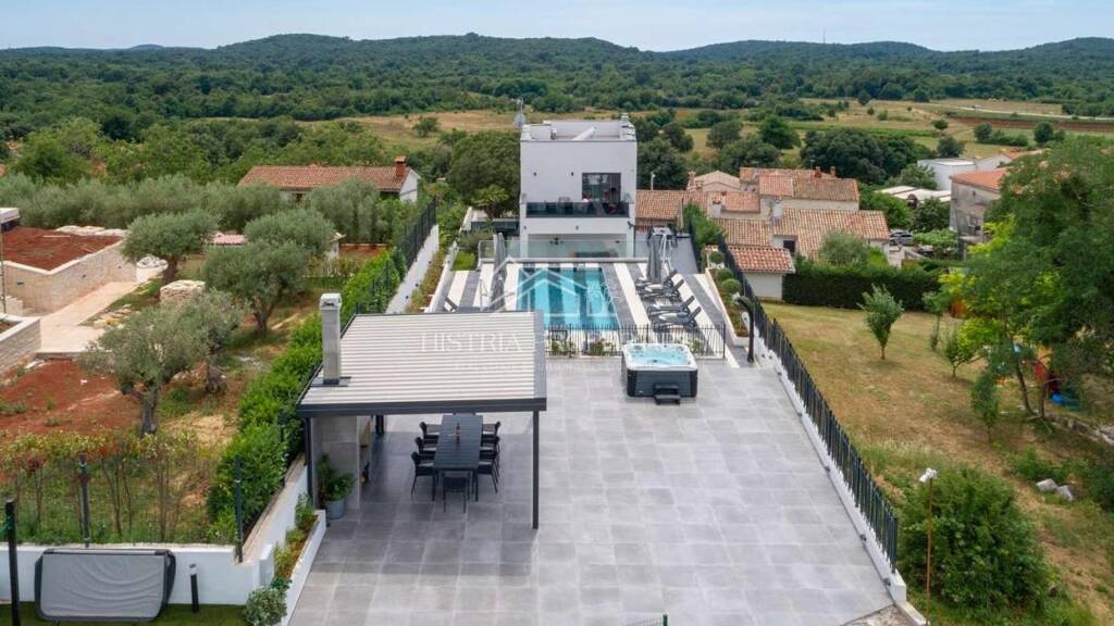 Einfamilienhaus zum Kauf 1.900.000 € 5 Zimmer 3.790 m² Grundstück Vrsar 52450