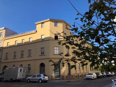 Wohnung zur Miete 650 € 2 Zimmer 67 m² frei ab 01.10.2025 Halle 06114