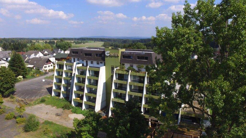 Wohnanlage zum Kauf als Kapitalanlage geeignet 1.250.000 € 2.111 m² Grundstück Dernbach 56307