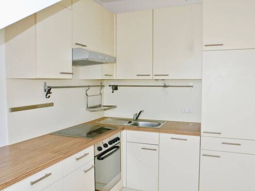 Wohnung zur Miete 340 € 2 Zimmer 41,3 m² 5. Geschoss frei ab 01.05.2026 Innere Stadt Klagenfurt am Wörthersee 9020