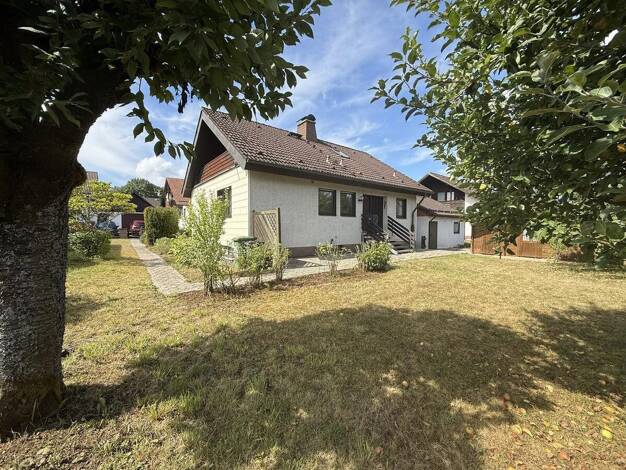 Einfamilienhaus zum Kauf provisionsfrei 249.000 € 5 Zimmer 122 m² 748 m² Grundstück Unterrodach Marktrodach 96364