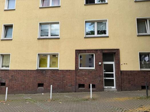 Wohnung zur Miete 500 € 2 Zimmer 66,3 m² 3. Geschoss frei ab sofort Helmholtzplatz 1 Altendorf Essen 45143