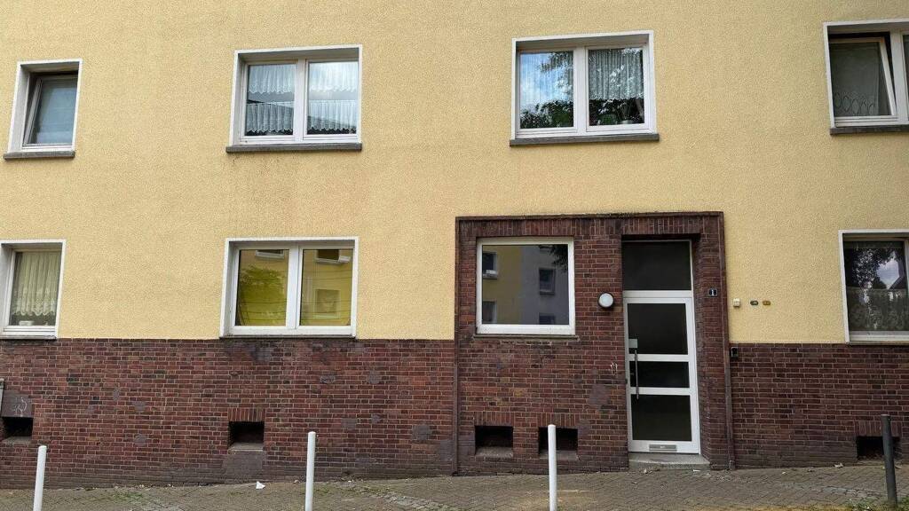 Wohnung zur Miete 500 € 2 Zimmer 66,3 m² 3. Geschoss frei ab sofort Helmholtzplatz 1 Altendorf Essen 45143