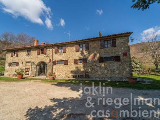 Haus zum Kauf 1.500.000 € 1.240 m² 230.370 m² Grundstück Castelfranco di Sotto 52020