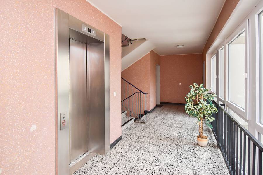 Property thumbnail 2