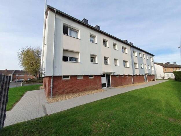 Wohnung zur Miete 708 € 3 Zimmer 67,4 m² 1. Geschoss frei ab 02.11.2026 Darshovener Straße 21 Kaster Bedburg 50181