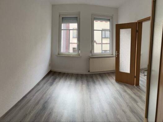 Studio zur Miete 445 € 3,5 Zimmer 85 m² 1. Geschoss Meerane 08393