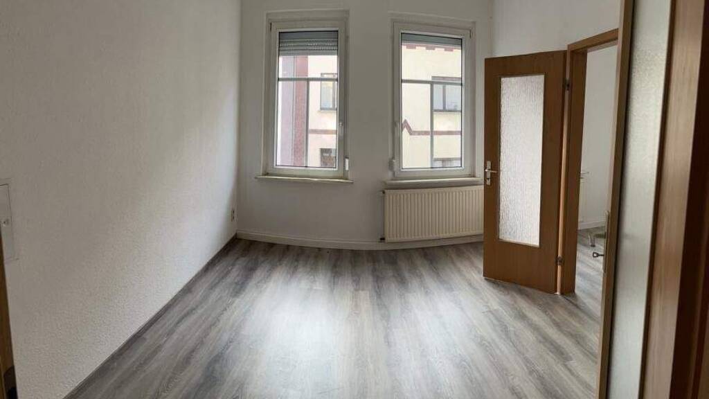 Studio zur Miete 445 € 3,5 Zimmer 85 m² 1. Geschoss Meerane 08393