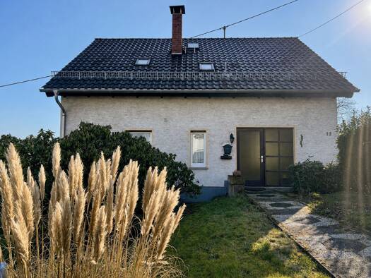Einfamilienhaus zum Kauf 279.000 € 4 Zimmer 98,5 m² 850 m² Grundstück Born Hohenstein 65329