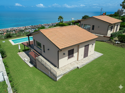 Haus zum Kauf 520.000 € 6 Zimmer 200 m² 550 m² Grundstück Contrada Catutè 70b Capo d'Orlando 98071