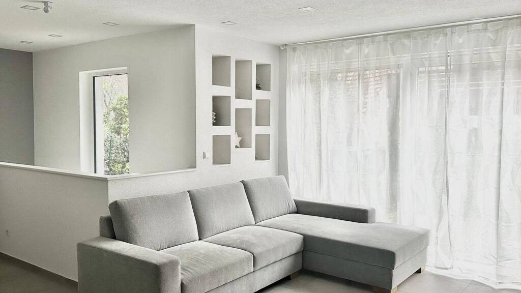 Wohnung zur Miete auf Zeit 3.140 € 4 Zimmer 120 m² frei ab sofort Östliche Rheinbrückenstr. 0 Knielingen Karlsruhe - Knielingen 76187