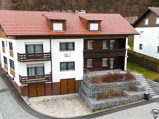Mehrfamilienhaus zum Kauf 335.000 € 11 Zimmer 255 m² 819 m² Grundstück frei ab sofort Gießhübl Gotteszell 94239