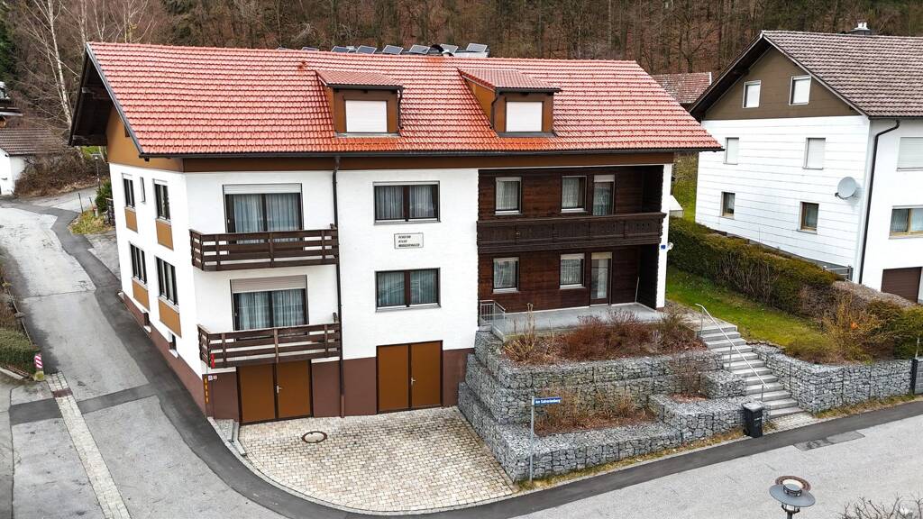 Mehrfamilienhaus zum Kauf 335.000 € 11 Zimmer 255 m² 819 m² Grundstück frei ab sofort Gießhübl Gotteszell 94239