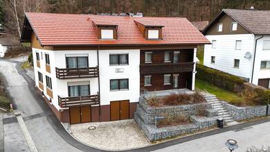 Mehrfamilienhaus zum Kauf 365.000 € 11 Zimmer 255 m² 819 m² Grundstück frei ab sofort Gießhübl Gotteszell 94239