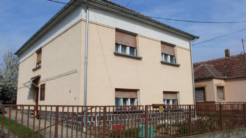 Einfamilienhaus zum Kauf 165.000 € 7 Zimmer 160 m² 2.000 m² Grundstück Balaton 8315