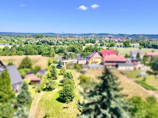 Doppelhaushälfte zum Kauf 325.000 € 6 Zimmer 109 m² 2.459 m² Grundstück frei ab sofort Gauernitz Klipphausen 01665