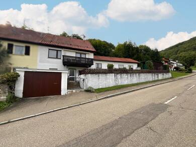 Einfamilienhaus zum Kauf 180.000 € 5 Zimmer 120 m² 379 m² Grundstück frei ab sofort Burladingen Burladingen 72393