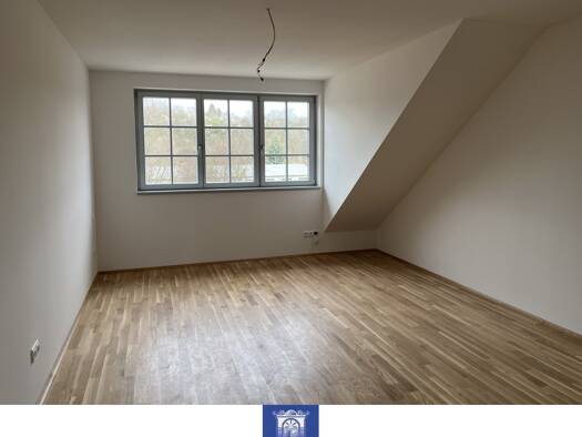 Wohnung zur Miete 1.149 € 3 Zimmer 104,4 m² frei ab 01.05.2026 Pirna 01796