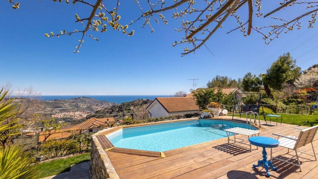 Villa zum Kauf 750.000 € 8 Zimmer 298 m² 1.000 m² Grundstück Meerblick Imperia 18100