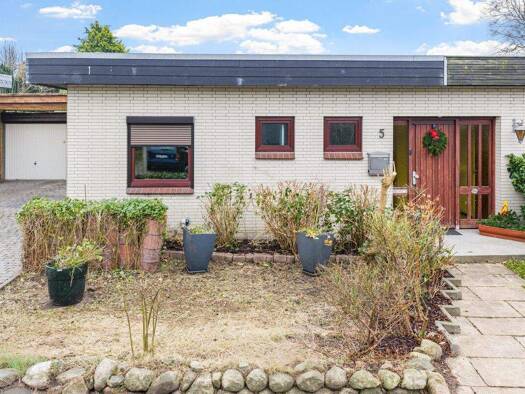 Doppelhaushälfte zum Kauf 209.000 € 3 Zimmer 88 m² 297 m² Grundstück Mürwik Flensburg 24944