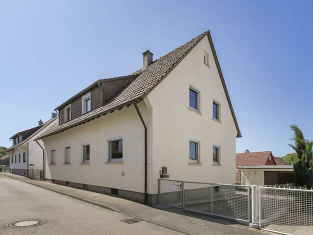Einfamilienhaus zum Kauf 195.000 € 3,5 Zimmer 84 m² 202 m² Grundstück Ellmendingen Keltern 75210
