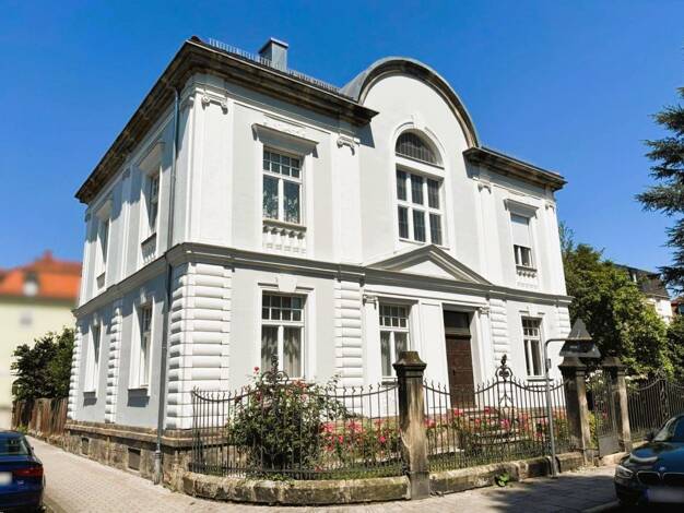 Villa zum Kauf 990.000 € 6 Zimmer 223 m² 570 m² Grundstück City Bayreuth 95444