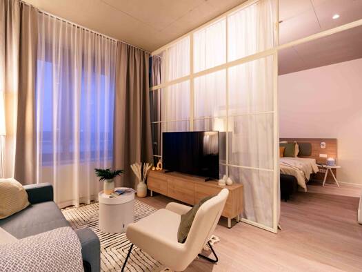 Studio zur Miete Wohnen auf Zeit 1.913 € 2 Zimmer 50 m² frei ab sofort Voltastraße 81 Bockenheim Frankfurt am Main 60486