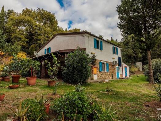 Haus zum Kauf 1.950.000 € 8 Zimmer 500 m² 170.000 m² Grundstück frei ab sofort Roccastrada