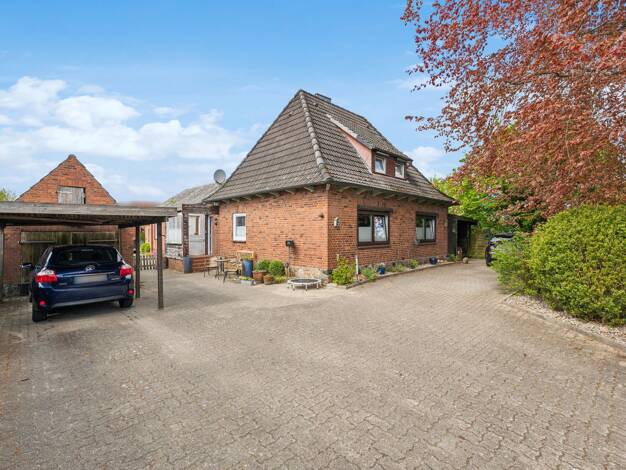 Mehrfamilienhaus zum Kauf 369.000 € 10 Zimmer 182 m² 1.525 m² Grundstück Alt Duvenstedt Alt Duvenstedt 24791