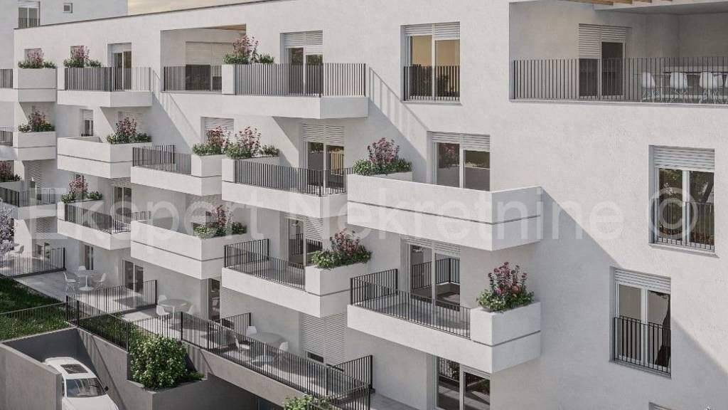 Wohnung zum Kauf 289.000 € 4 Zimmer 90 m² 2. Geschoss Okrug