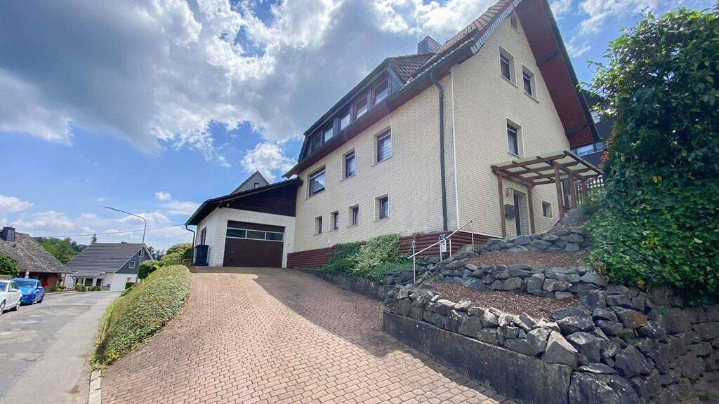 Mehrfamilienhaus zum Kauf 295.000 € 7 Zimmer 165 m² 477 m² Grundstück Morsbach, Sieg Morsbach 51597