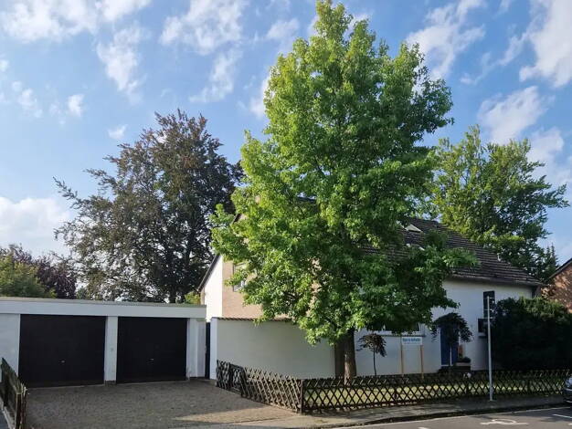 Einfamilienhaus zum Kauf provisionsfrei 595.000 € 8 Zimmer 245 m² 1.079 m² Grundstück Gutenbergstr. 12 Innenstadt Euskirchen 53879