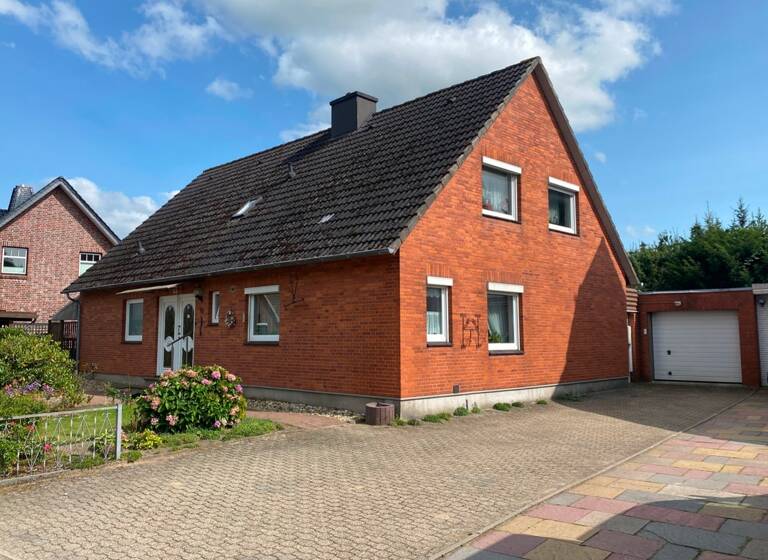 Einfamilienhaus zum Kauf 349.000 € 7 Zimmer 170,3 m²<br/>Wohnfläche 708 m²<br/>Grundstück Heide Heide 25746