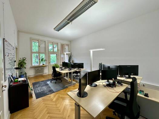 Bürogebäude zur Miete provisionsfrei 600 € 25 m² Bürofläche Parsifalstraße 8 Gleißhammer Nürnberg 90461