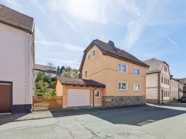 Mehrfamilienhaus zum Kauf 149.000 € 7 Zimmer 120 m² 815 m² Grundstück Gefrees Gefrees 95482
