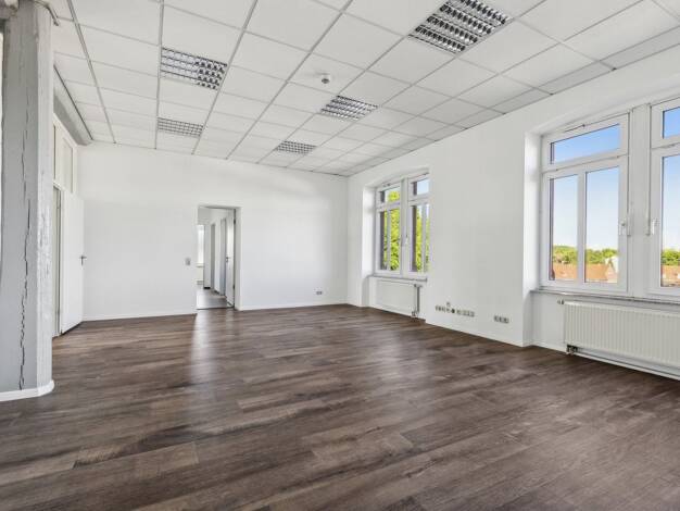 Bürofläche zur Miete 7,80 € 5 Zimmer 178,3 m² Bürofläche Gießen 35398