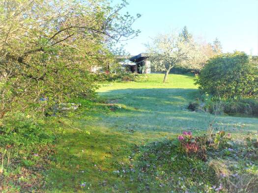 Einfamilienhaus zum Kauf provisionsfrei 899.000 € 10 Zimmer 227 m² 1.054 m² Grundstück Stadtgebiet Sankt Georgen im Schwarzwald 78112