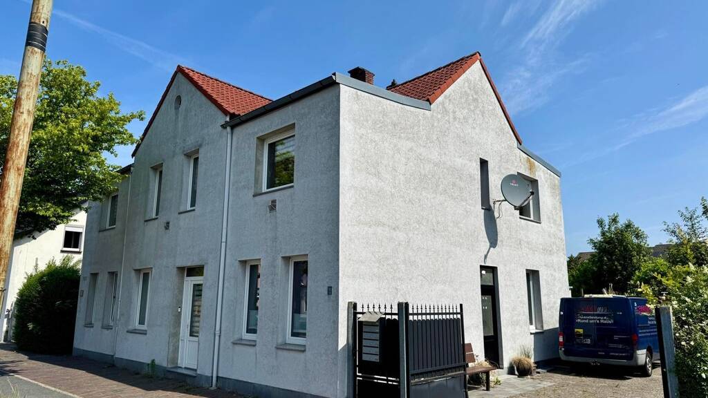 Mehrfamilienhaus zum Kauf 480.000 € 9 Zimmer 240 m² 897 m² Grundstück Neuengroden Wilhelmshaven 26386