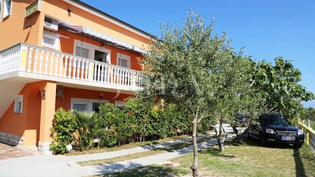 Einfamilienhaus zum Kauf 1.000.000 € 8 Zimmer 1.000 m² Grundstück Baska 51523