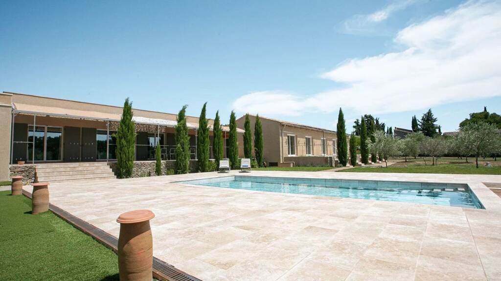 Einfamilienhaus zum Kauf 1.484.000 € 8 Zimmer 267 m² 6.692 m² Grundstück UZES 30700