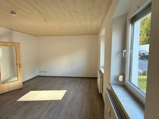 Wohnung zur Miete 675 € 3,5 Zimmer 75 m² 2 Geschosse frei ab sofort An der Windschnur 16 Neustadt Neustadt a.d.Waldnaab 92660