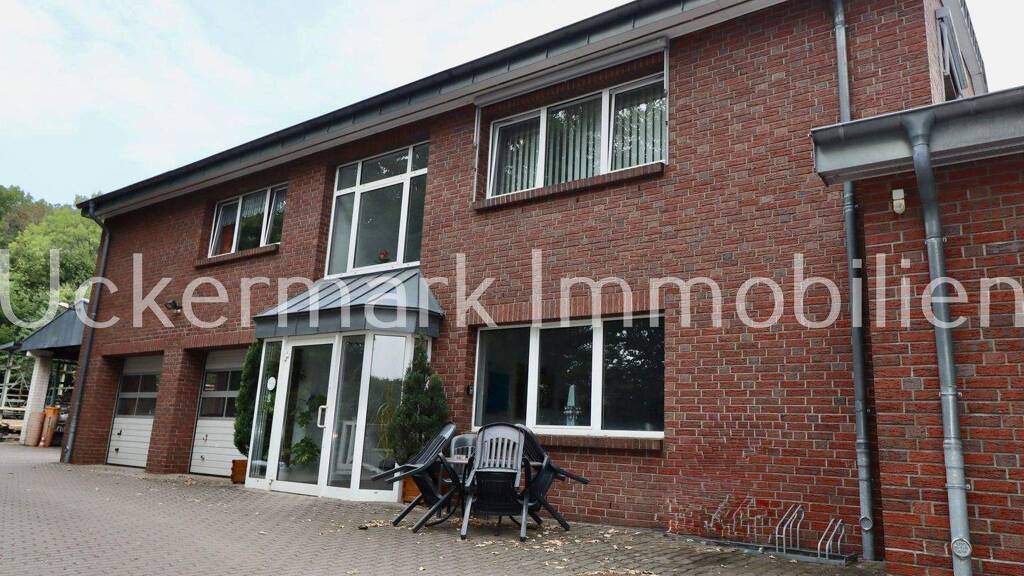Haus zum Kauf 699.000 € 6 Zimmer 152 m² 2.183 m² Grundstück An der Fasanerie 8a Neustrelitz 17235