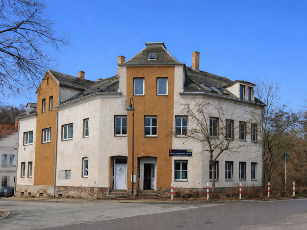 Mehrfamilienhaus zum Kauf als Kapitalanlage geeignet 59.000 € 18 Zimmer 507 m² 540 m² Grundstück Straße der Befreiung 6 Reinsdorf 08141