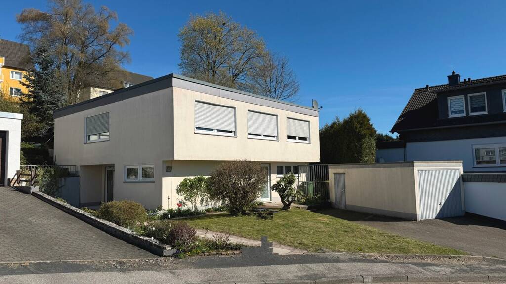 Einfamilienhaus zum Kauf 275.000 € 4 Zimmer 95,7 m² 847 m² Grundstück Halver 58553